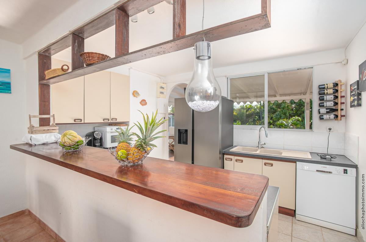 32 Location-villa-Martinique_ Bungalow cuisine 2